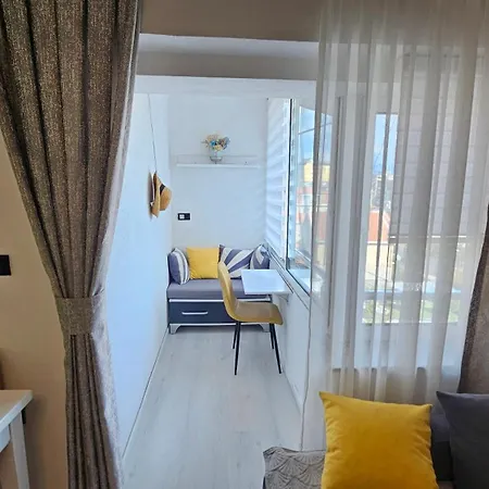 Brolin's Apartment *